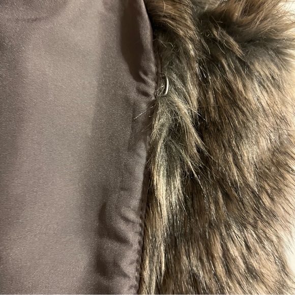 Old Navy Brown Faux Fur Lined Vest Size XS - Picture 6 of 7